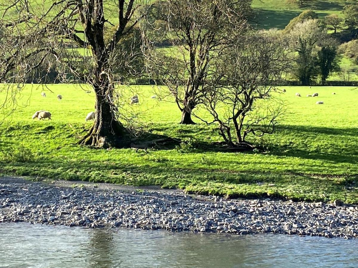 Aberhiriath Hall - The Old Georgian Manor House By The River Dyfi Cemmaes Extérieur photo