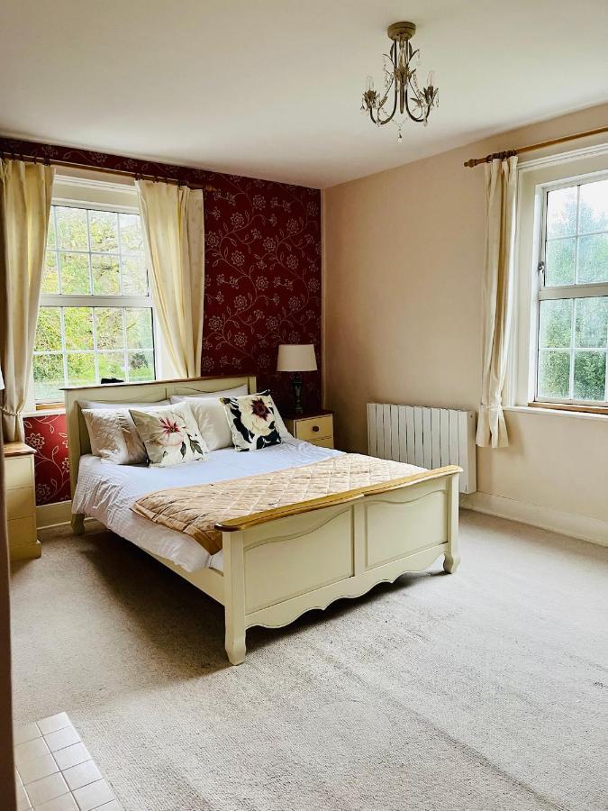 Aberhiriath Hall - The Old Georgian Manor House By The River Dyfi Cemmaes Extérieur photo